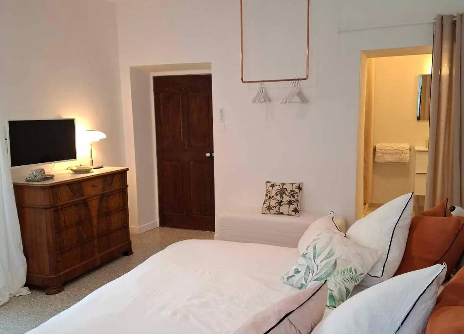 Guest house Mas Notre-Dame, Adult Only, Situation Ideale, Grand Jardin Paisible Grospierres