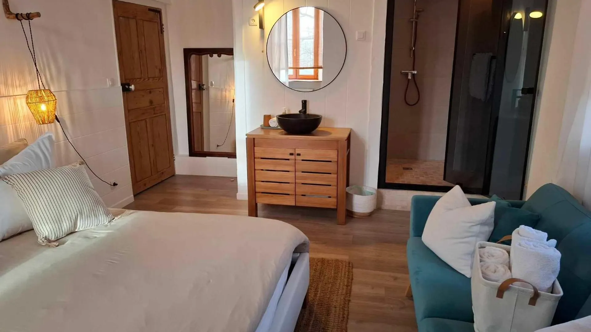Mas Notre-Dame, Adult Only, Situation Ideale, Grand Jardin Paisible Grospierres Guest house