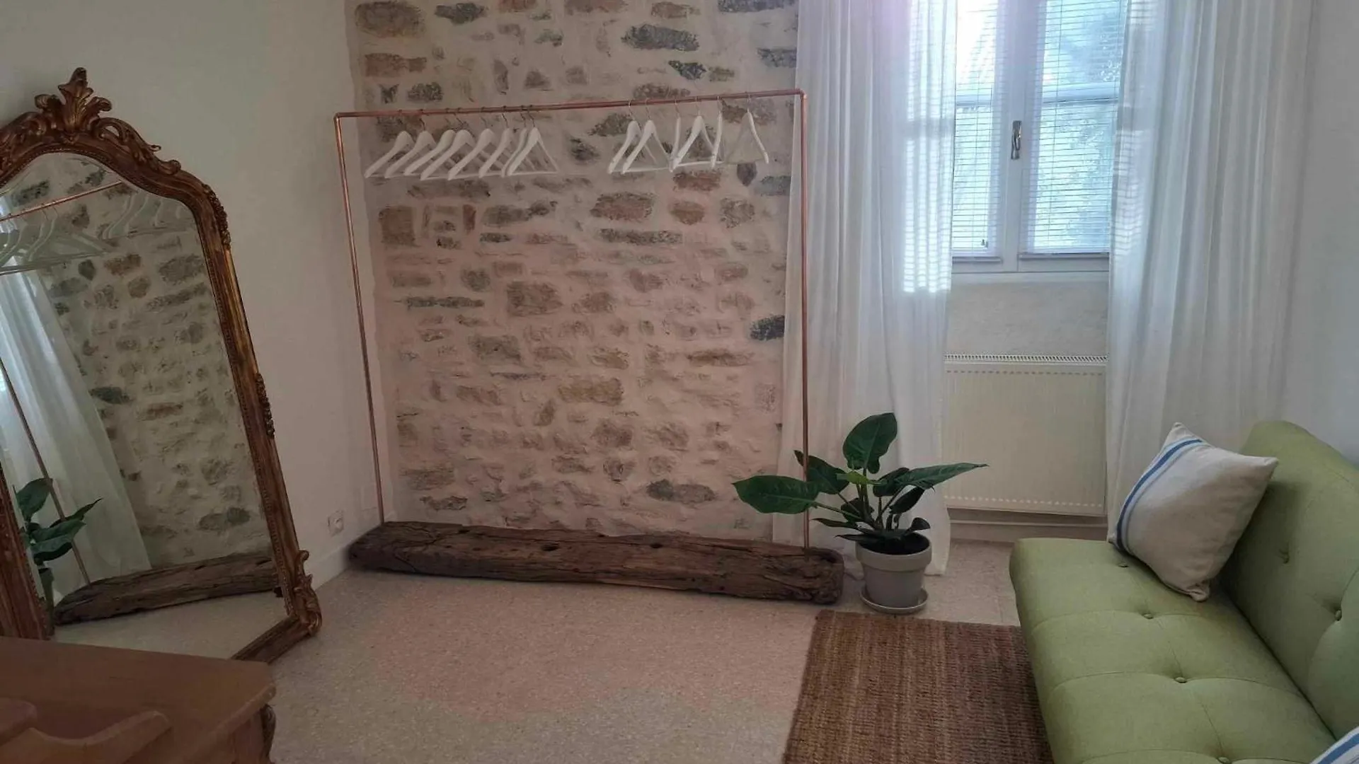Guest house Mas Notre-Dame, Adult Only, Situation Ideale, Grand Jardin Paisible Grospierres France