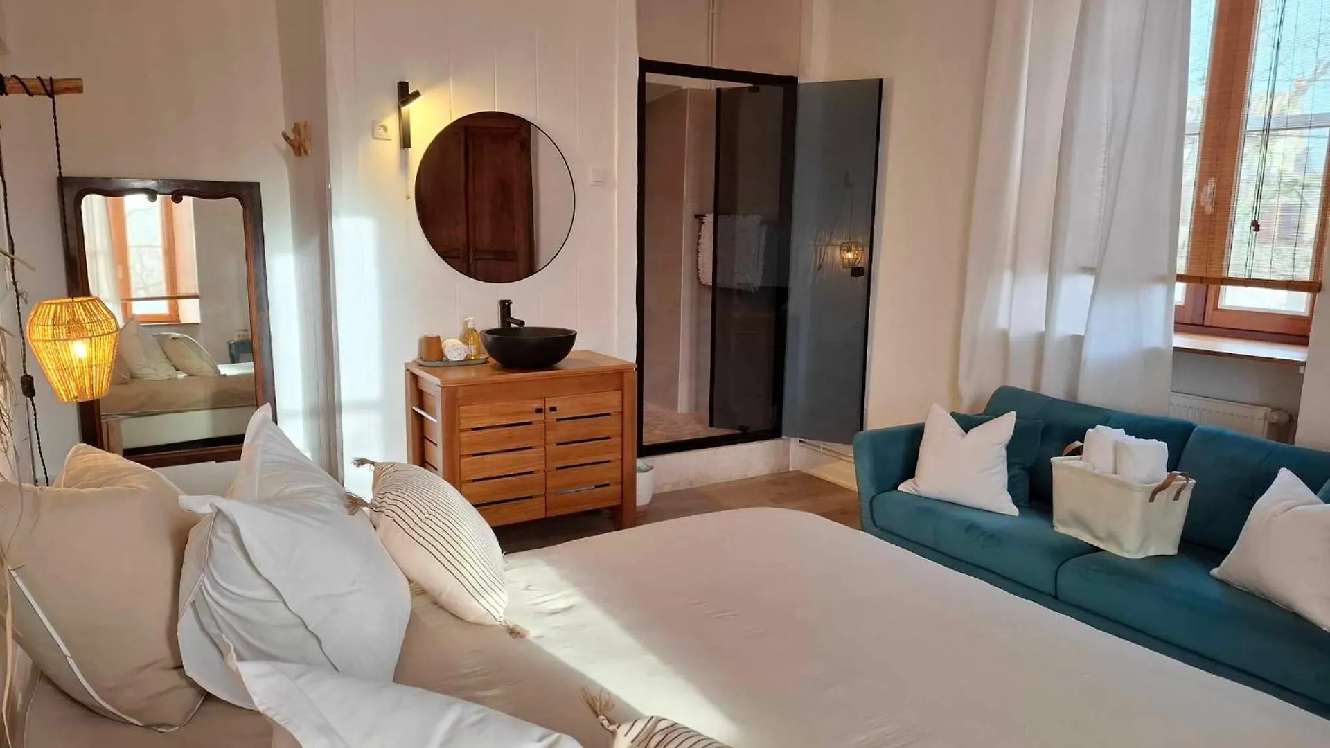 Guest house Mas Notre-Dame, Adult Only, Situation Ideale, Grand Jardin Paisible Grospierres France